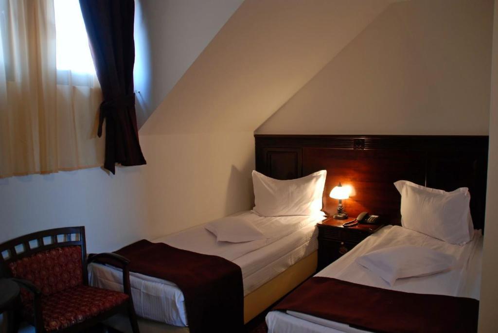 Hanul Domnesc Hotel Brasov Room photo