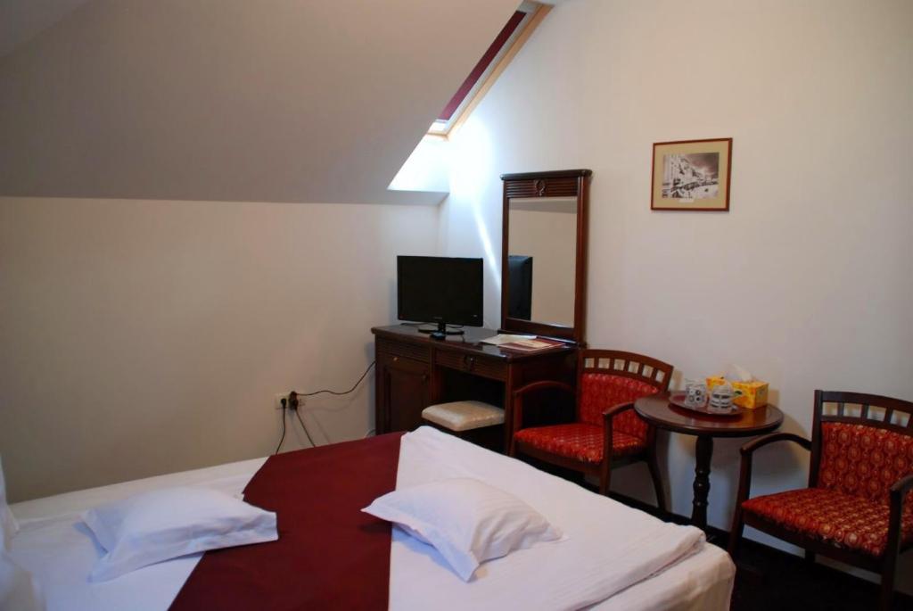 Hanul Domnesc Hotel Brasov Room photo